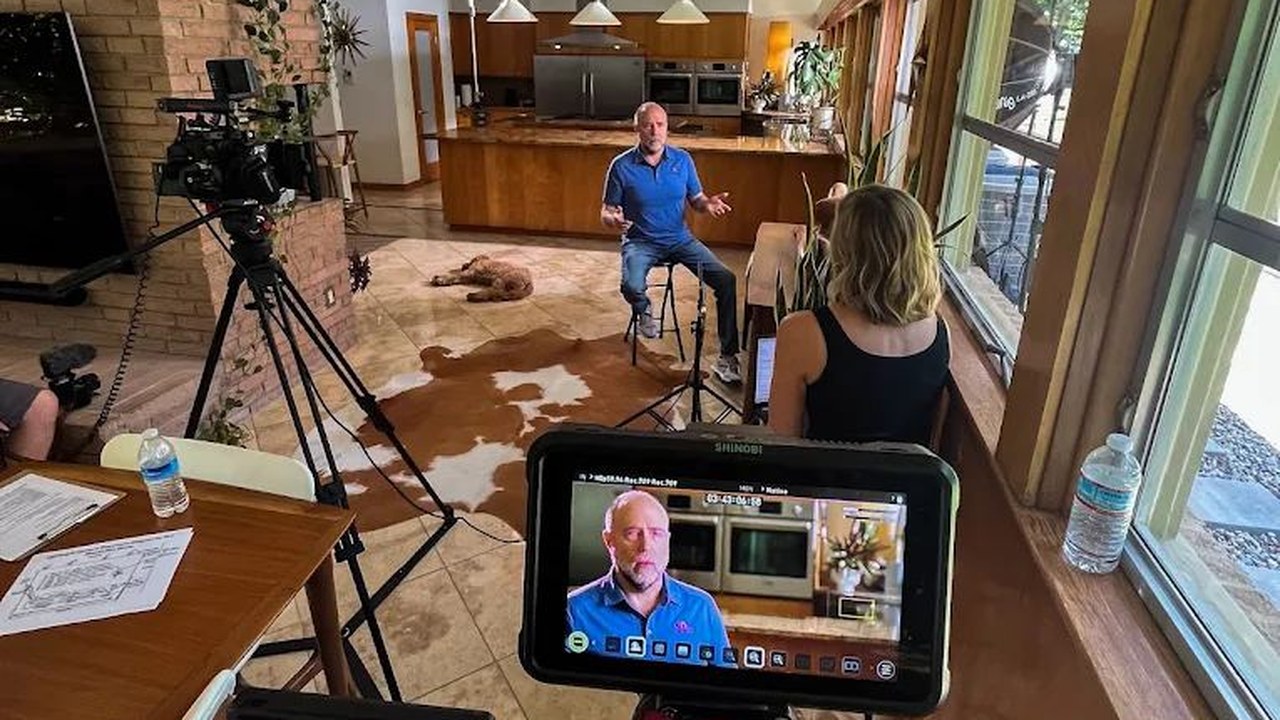 Behind the scenes of the founder interview